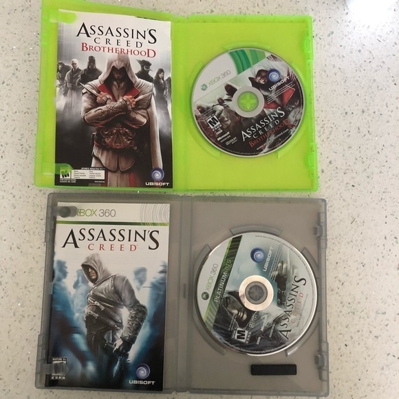 🎮 Xbox 360 Assassins Creed Video Game Bundle - Picture 2 of 4